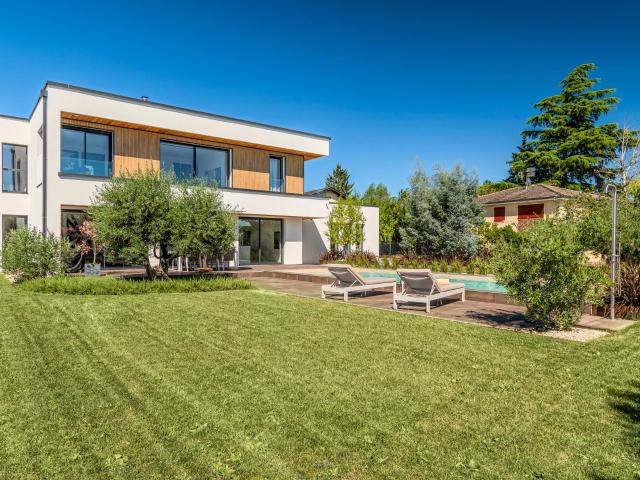 Messery Maison contemporaine de 193 m² Piscine 3 chamb. 153m² Messery