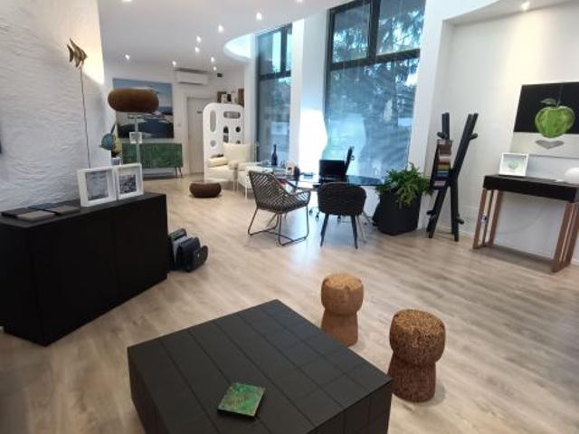 Corner permanente o Temporary Showroom