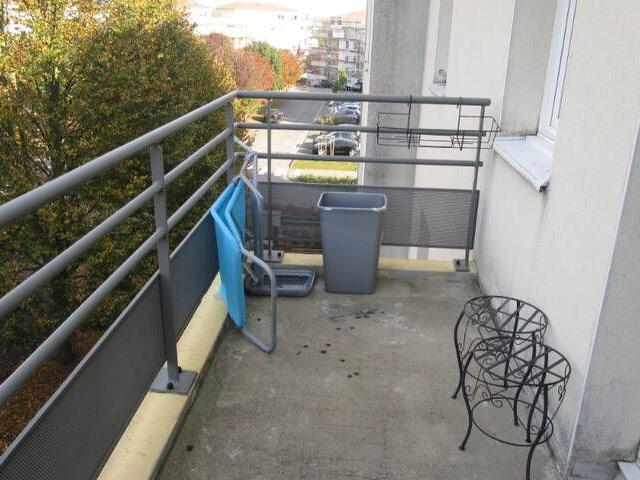 METZ: 2 pièces à louer en résidence avec balcon et parking