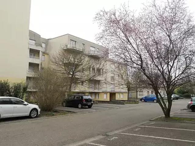 Metz 57000 Location appartement 1 pièce t1 au dernier étage terrasse