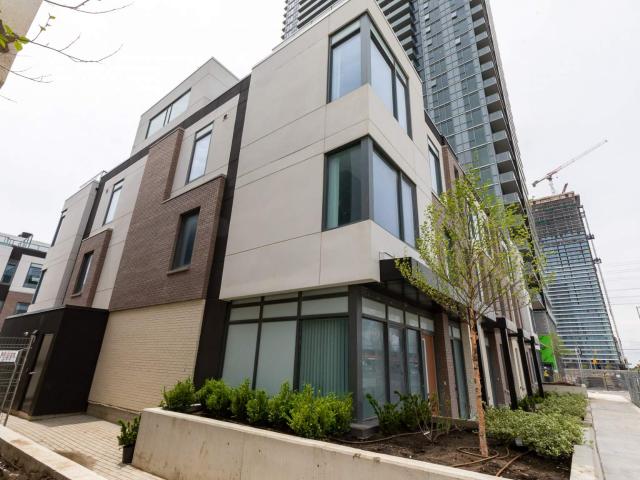Met Condos 3 Bedroom + Den [object Promise] for Rent