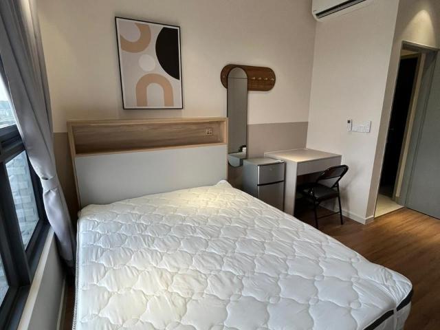 Meta City Fully Furnished Master Room at Seri Kembangan
