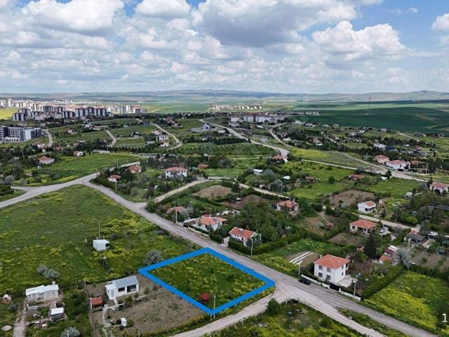 META GAYRİMENKUDEN ŞENTEPE BAĞ EVLERİNDE SATILIK KÖŞE BAŞI ARSA