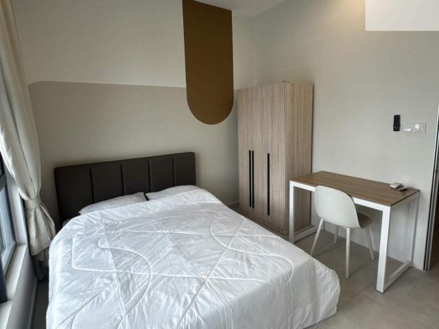 Meta residences middle room. Fully Furnished Ready Move In. Free High Speed WiFi