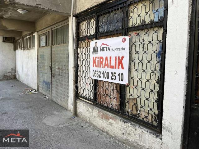 Meta'dan 135 M2 Cadde Üzeri Düz Giriş Atölye