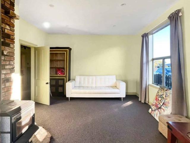 METHVEN, FULLY FURNISHED, THREE BEDROOMS