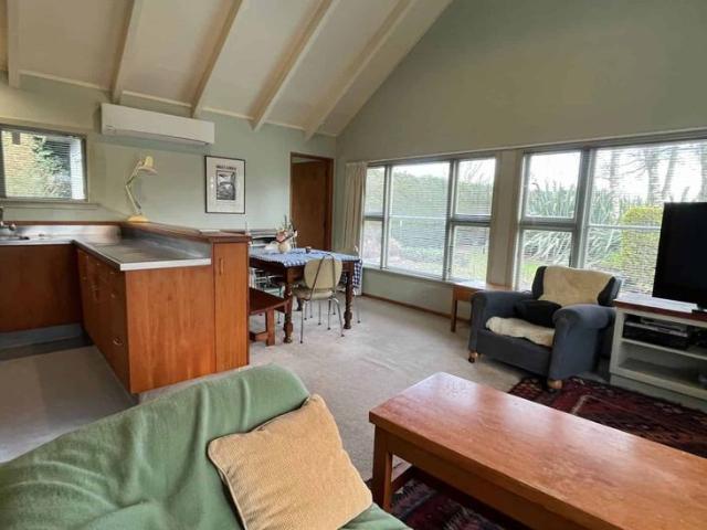 METHVEN TWO BEDROOMS, FULLY FURNISHED, HEATPUMP