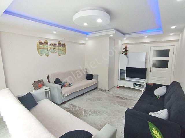 Metin Yapı'dan Ön Cephe İskanlı Asansörlü Satılık 2+1 Daire!