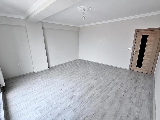 Metin Yapı'dan İstiklal Caddesi Üzerinde Satılık 3+1 Daire !