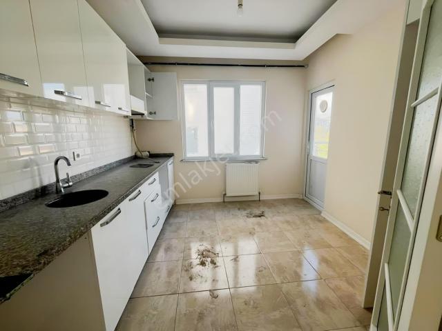 Metin Yapı'dan Kombili Ara Kat Ön Cepe Kiralık 2+1 Daire!