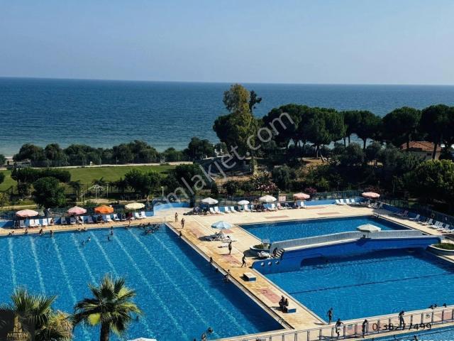 Metin Gayrimenkul’den 75.yılda Denize Sıfır Sitede Eşyalı Kiralık Daire