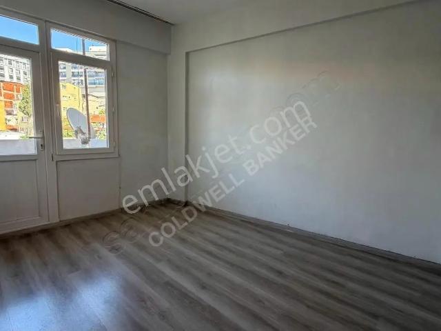 Metin Oktay Mahallesi'nde Kiralık 3 Cepheli Ferah 2+1 Daire