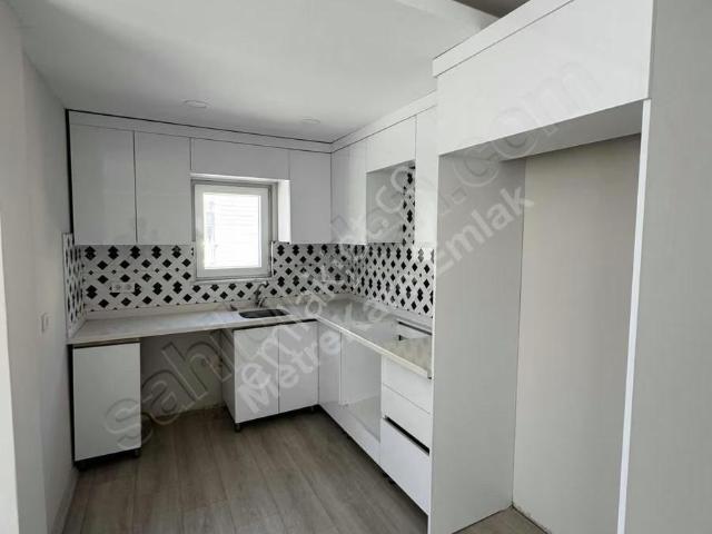 Metrekare Emlak'tan 2+1 Sıfır Daire | Odunluklu | Asansörlü