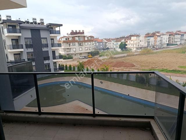 Metrekare Emlak'tan Ilıca Da 1+1 Site İçi Kiralık Daire
