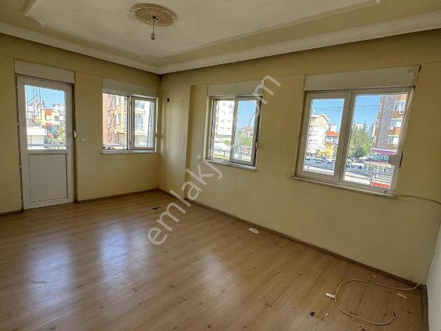 Metrekare Emlak Kiralık 2+1 | Servis Güzergahında