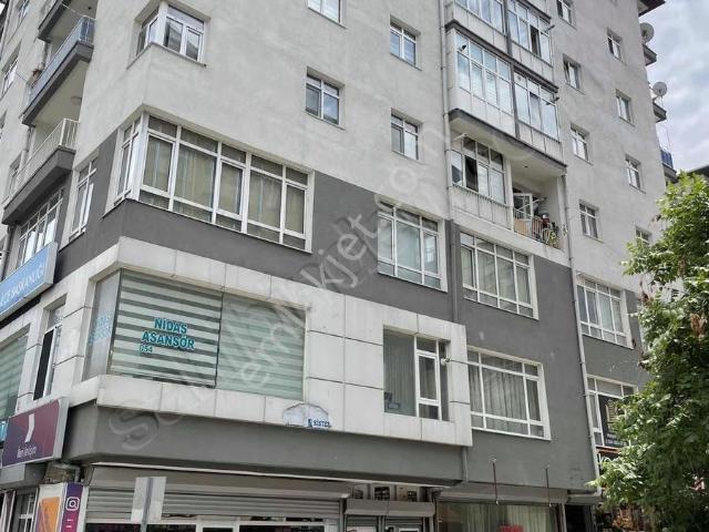 Metro Yanında İvedik Cadde Cepheli 3.kat Asansörlü Yapılı Daire