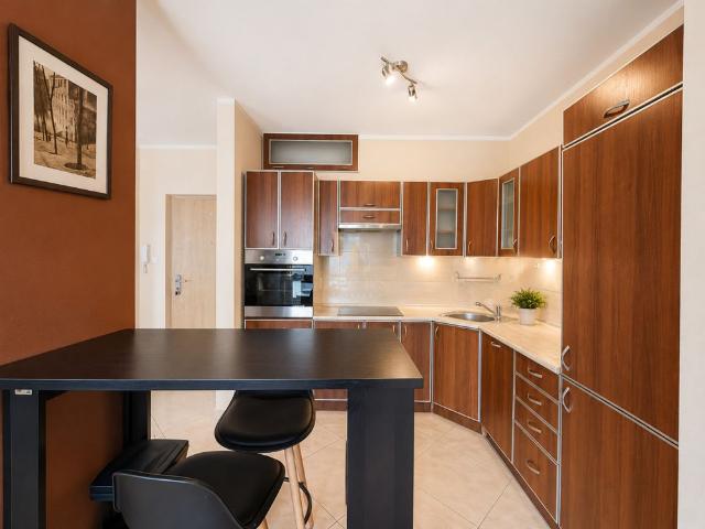 Metro Kondratowicza | Balkon | Apartamentowiec