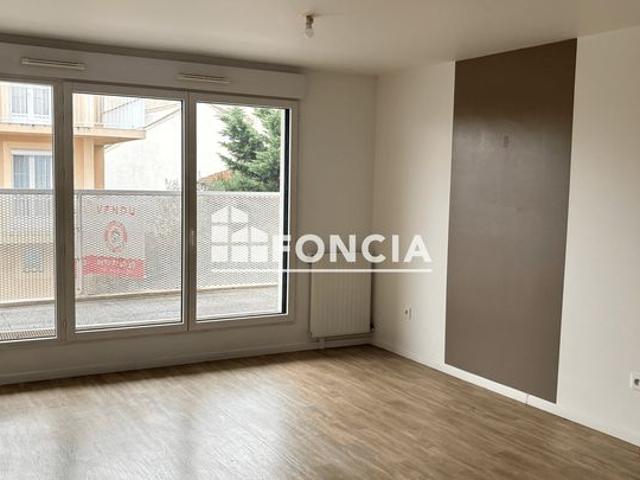 Appartement T3 Vendu Loué Metro Ligne 11 Montreuil Hôpital