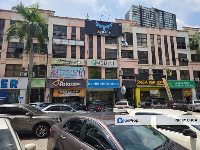 Metro Point Complex