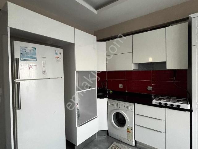 Metrobüs Yürüme Mesafede Eşyalı Daire