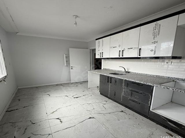 METROBÜSE 3 DK MESAFEDE 3+2 180M2 ASANSÖRLÜ KELEPİR SFIR DUBLEX