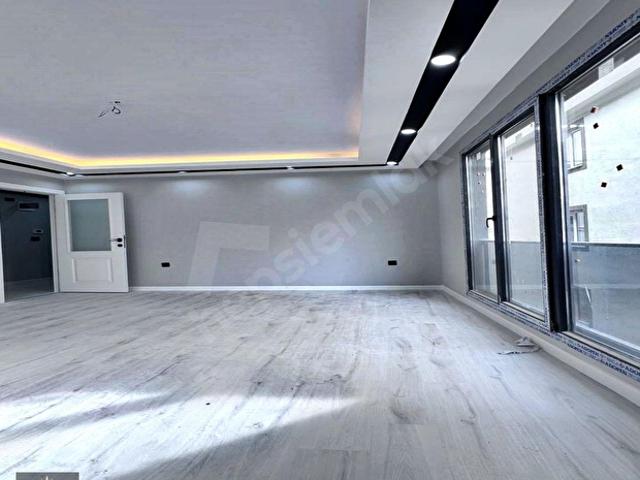 METROBÜSE 3 DK SIFIR 3+1 DAİRE