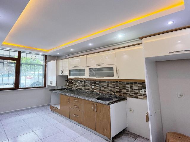 Metrobüse 10dk Kelepir Şık Dekorlu 2+1 Giriş Katı Fırsatı!