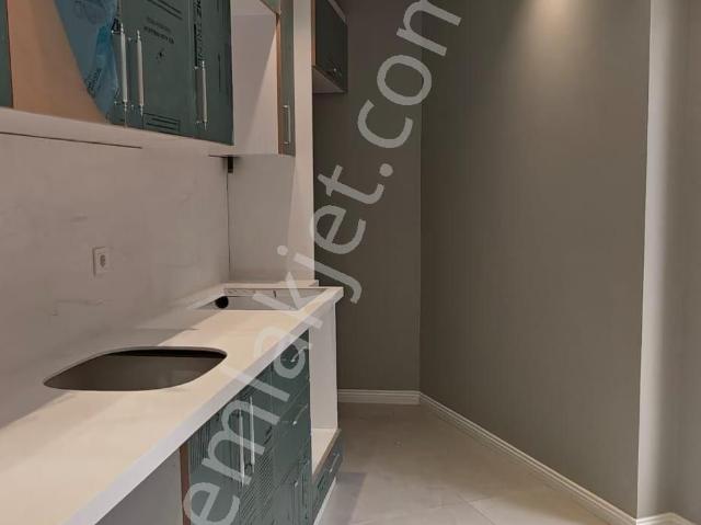 Metrobüse 5 Dakika 1+1 Sıfır 65m2 Kiralık Düz Giriş Bahçeli Daire
