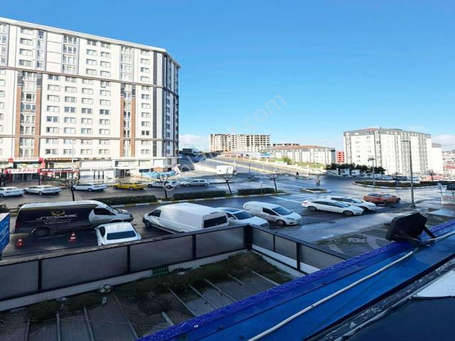 Metrobüse 9 Dk Yürüme Mesafesi Site İçi 2+1 Yüksek Kira Getirli