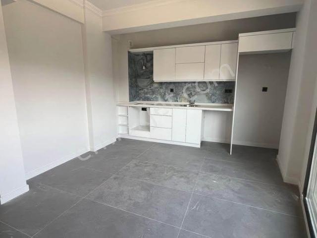 Metrobüse Yakın 1+1 Butik Siteiçi Kaçırılmayacak Fırsat Sizlerle