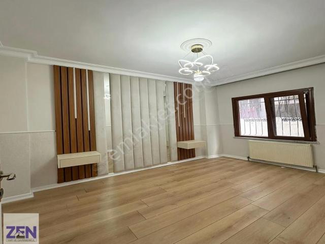 Metrobüse Yakın 2+1 Kiralık Bahçeli Bahçe Katı Daire