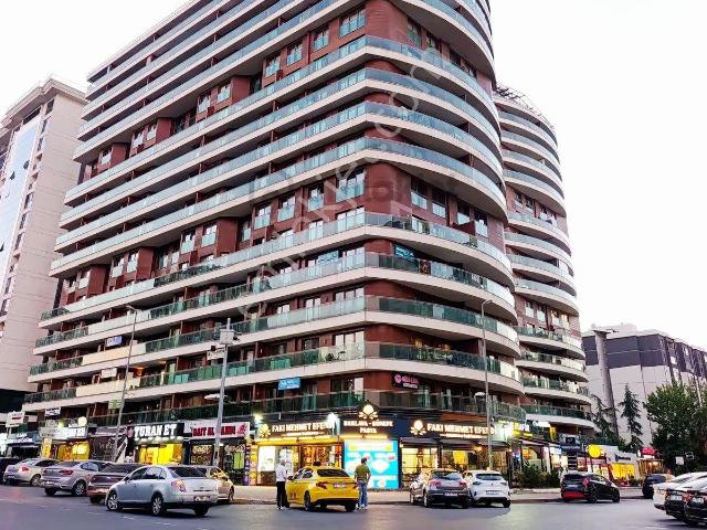 Metrobüse Yakın Kiralık Eşyalı Lüks Daire