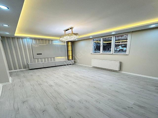 Metrobüse Yakın Krediye Uygun Ultra Lüks 2+1 Satılık Daire
