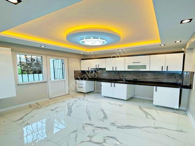 Metrobüse Yürüme Mesafesinde Müstakil Bahçeli Full Dekorlu 3+1 120m2 Satıkık Daire