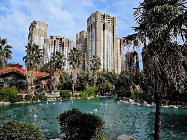Metrobüse Yürüme Mesafesinde Site İçerisinde Boş 1+1 Daire