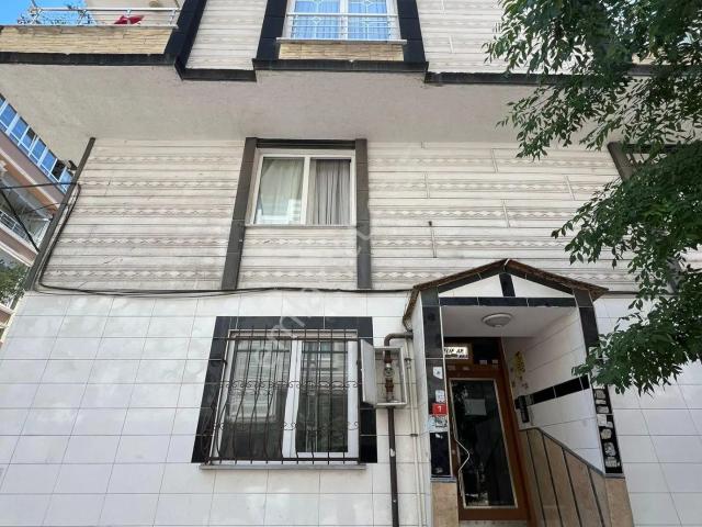 Metrobüse Yürüme Mesafesinde 2+1 Kiralık Düz Giriş