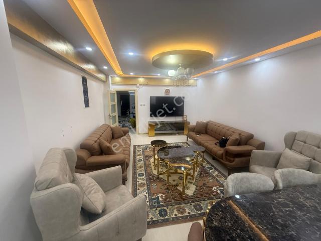 Metrobüsün Ve Üniversitelerin Yanı Başında Eşyalı Kiralık Daire