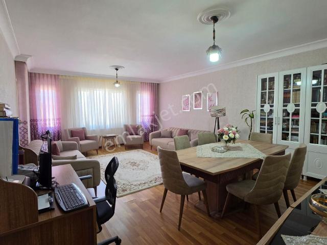 Metropol 3 Krediye Uygun Satılık 4+1 Son Kat