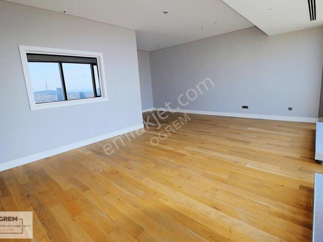 Metropol İstanbul / Kiralık 3+1 Ofis / Yüksek Kat