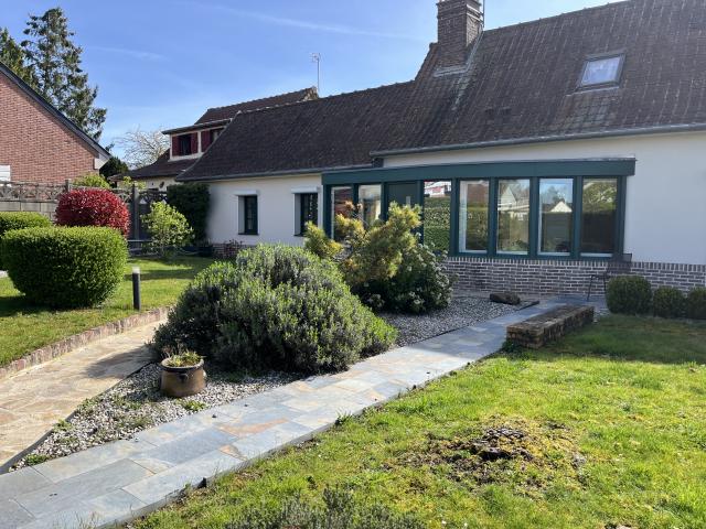 Métropole Maison avec vie de plain pied, grand garage