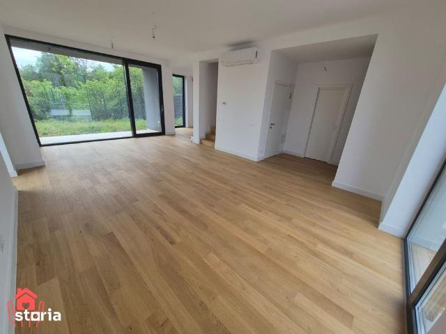 METROU LAMINORULUI The Meadows Vila cu vedere catre lac, ne/mobilat