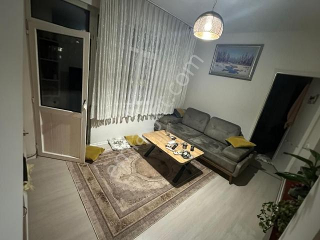 Metroya Ve Caddeye Yakın, Merkezi Konumda Kiralık 2+1 Daire