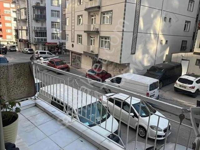 Metroya Yürüyüş Mesafesinde 1.kat Güneydoğu Cephe