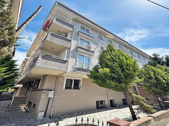 Metroya Yürüme Mesafe Yüksek Kredili Temiz 2+1 Satılık Daire