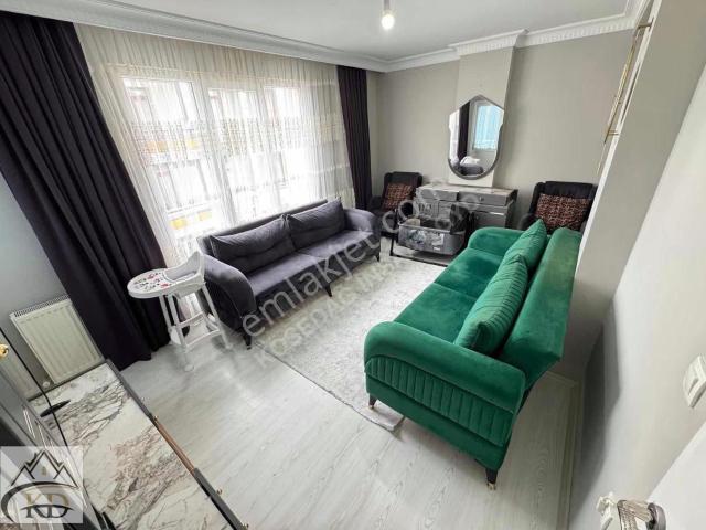 Metroya 5dk. Mesafede Satılık 2+1 85m2 2.kat