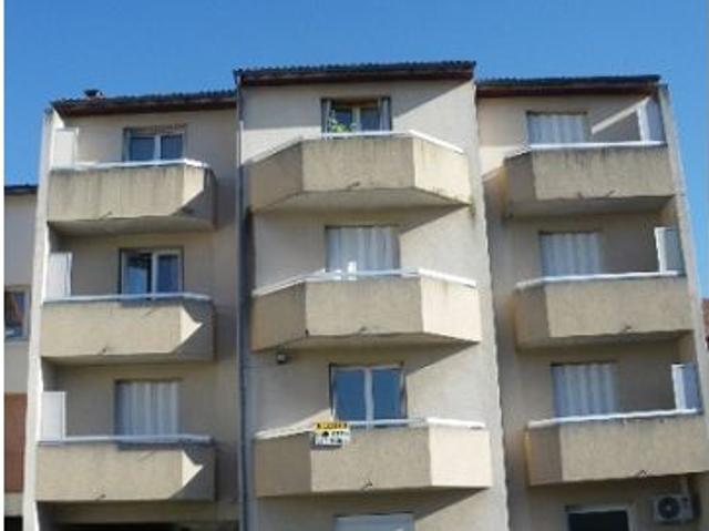 MEUBLÉ CHU / CEZEAUX