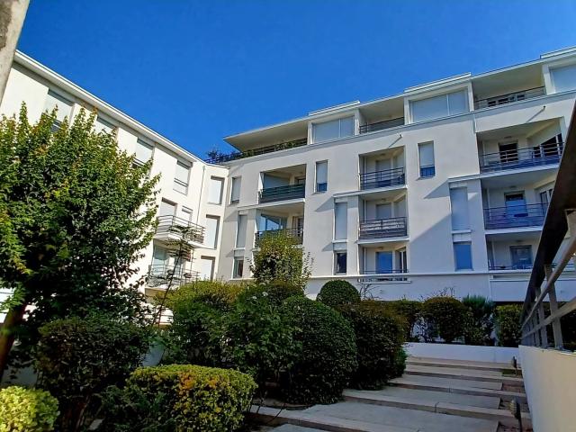 Meublé T2 avec balcon et parking