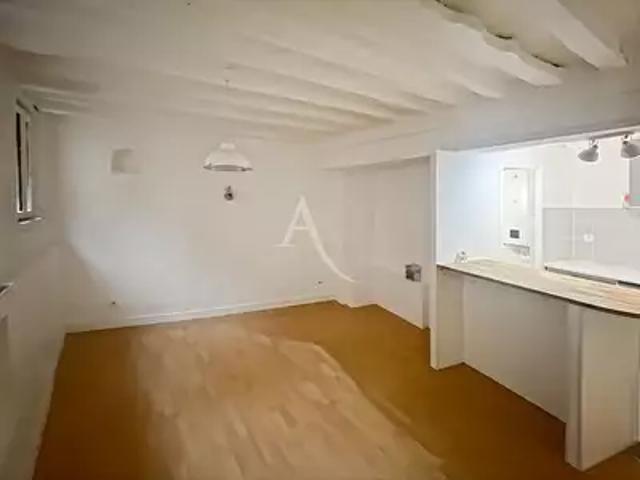 Meulan en Yvelines 78250 Achat / Vente appartement 1 pièce t1 au dernier étage cave