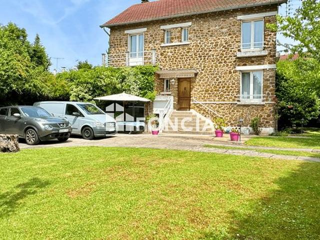 Meulière 8 pièces, 205 m² terrain 756 m² rare sur le marché