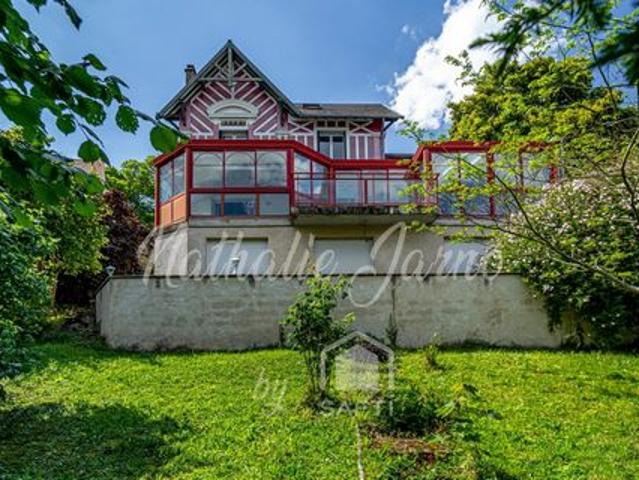Meulière 1920 rénovée, confortable, vue rare